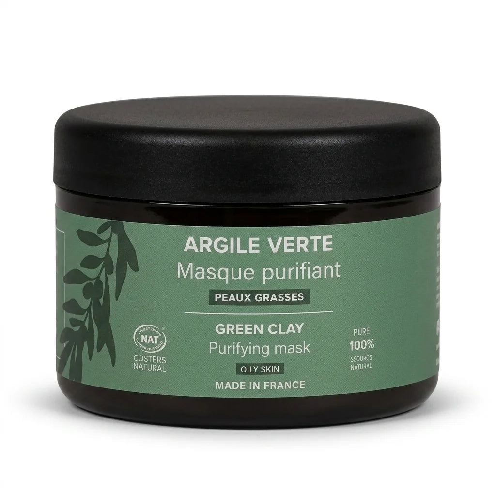 Pot d'argile verte Najel avec couvercle noir et étiquette verte sur fond blanc