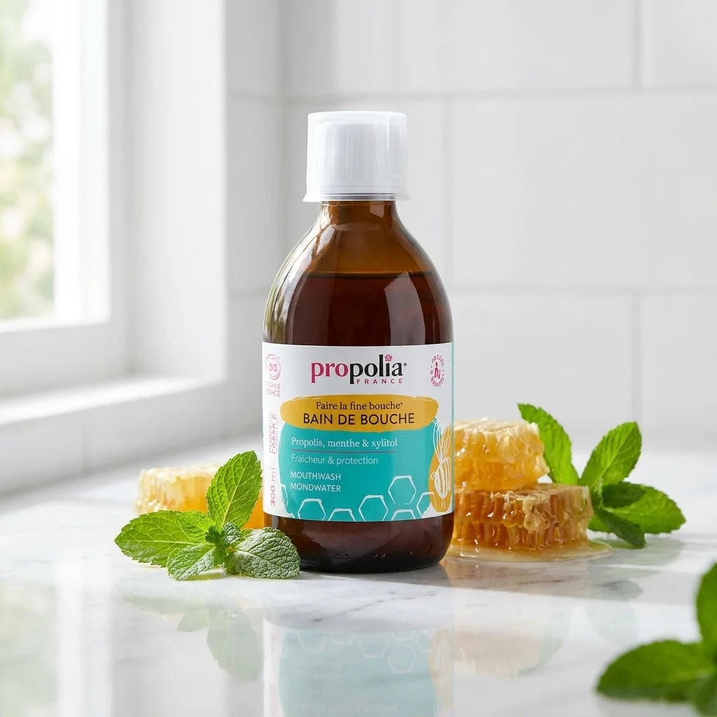 Bain de bouche bio Propolis & Menthe Propolia avec feuilles de menthe fraîche et miel