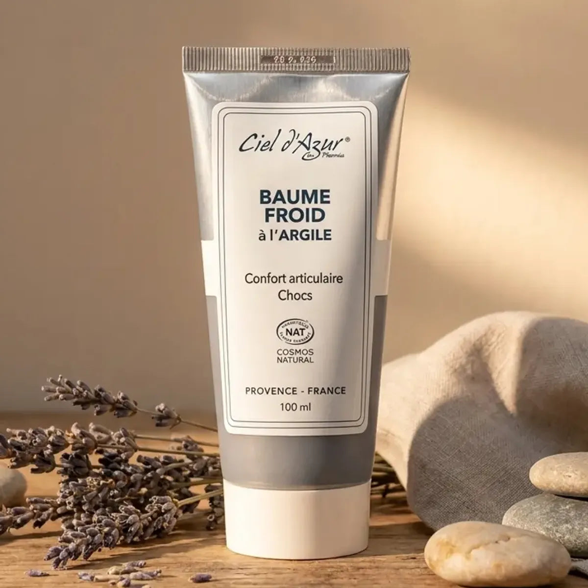 Baume froid argile Ciel d'azur 100ml avec lavande et galets en ambiance provençale naturelle