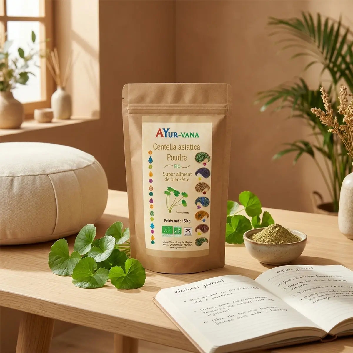 Centella asiatica bio poudre 150g AYur-vana avec feuilles fraîches et accessoires bien-être