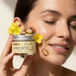 Crème visage Pur'Immortelle bio jour sur peau lumineuse avec fleurs immortelle