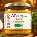 Dahl de lentille corail AYur-vana 320g avec ingrédients frais et épices sur table en bois