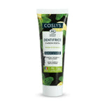Tube de dentifrice charbon végétal bio Coslys, fond blanc, design noir et blanc avec feuille verte