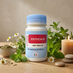 Estocalm 60 comprimés anti-reflux avec feuilles herbes naturelles sur table bois