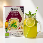Ferment kéfir d'eau Yalacta en sachets avec verre de kéfir frais, citron et menthe