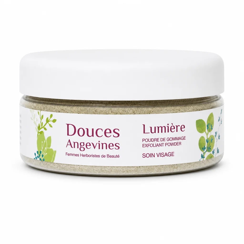 Gommage Lumière bio Douces Angevines - pot avec couvercle blanc sur fond blanc