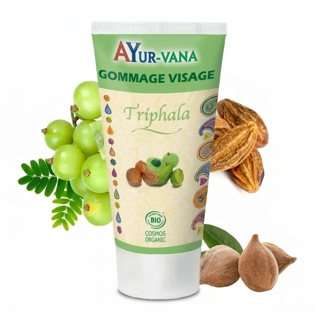 Gommage visage Triphala bio Ayurvana - tube packaging vert et crème