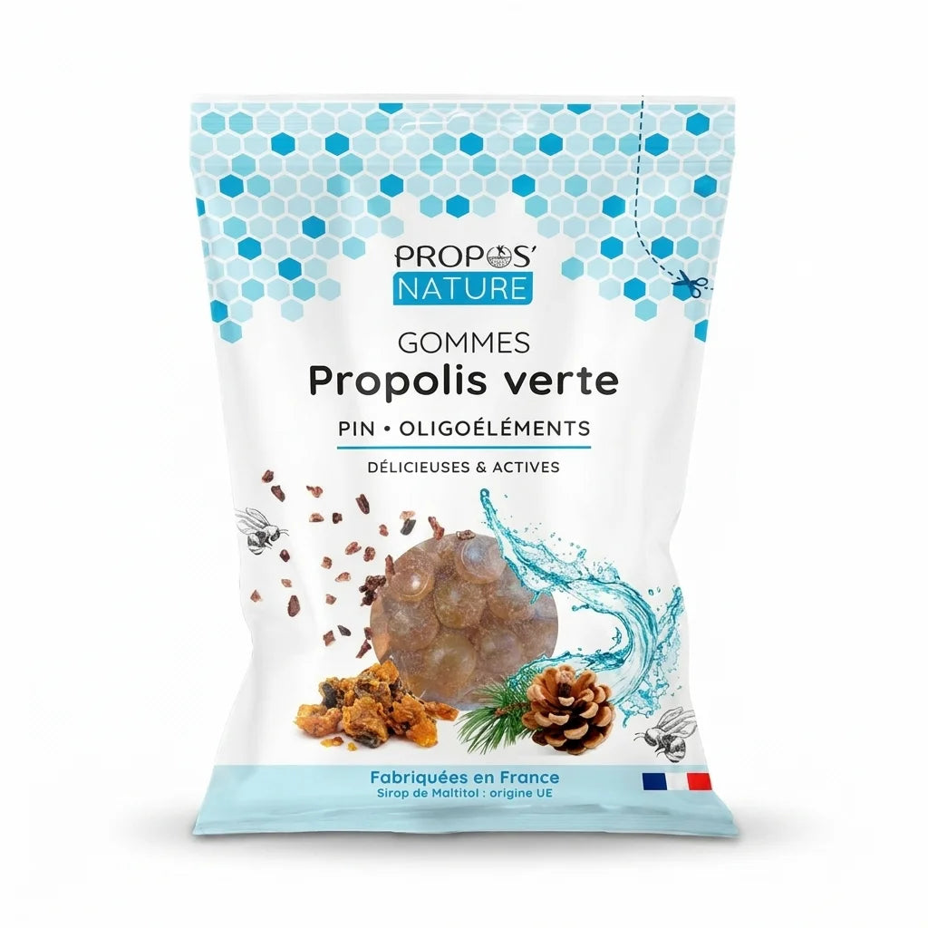 Gommes Propolis Verte bio Propos'Nature avec Oligoéléments et Pin sur fond blanc