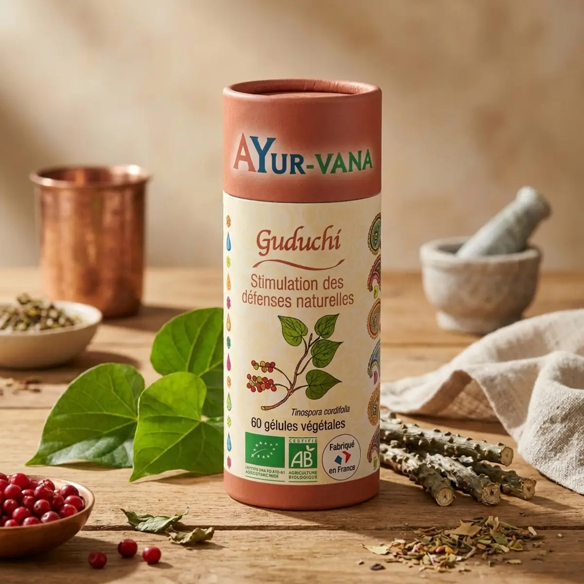 Guduchi Bio Ayur-vana en gélules pour l'immunité et la glycémie, flacon avec herbes ayurvédiques