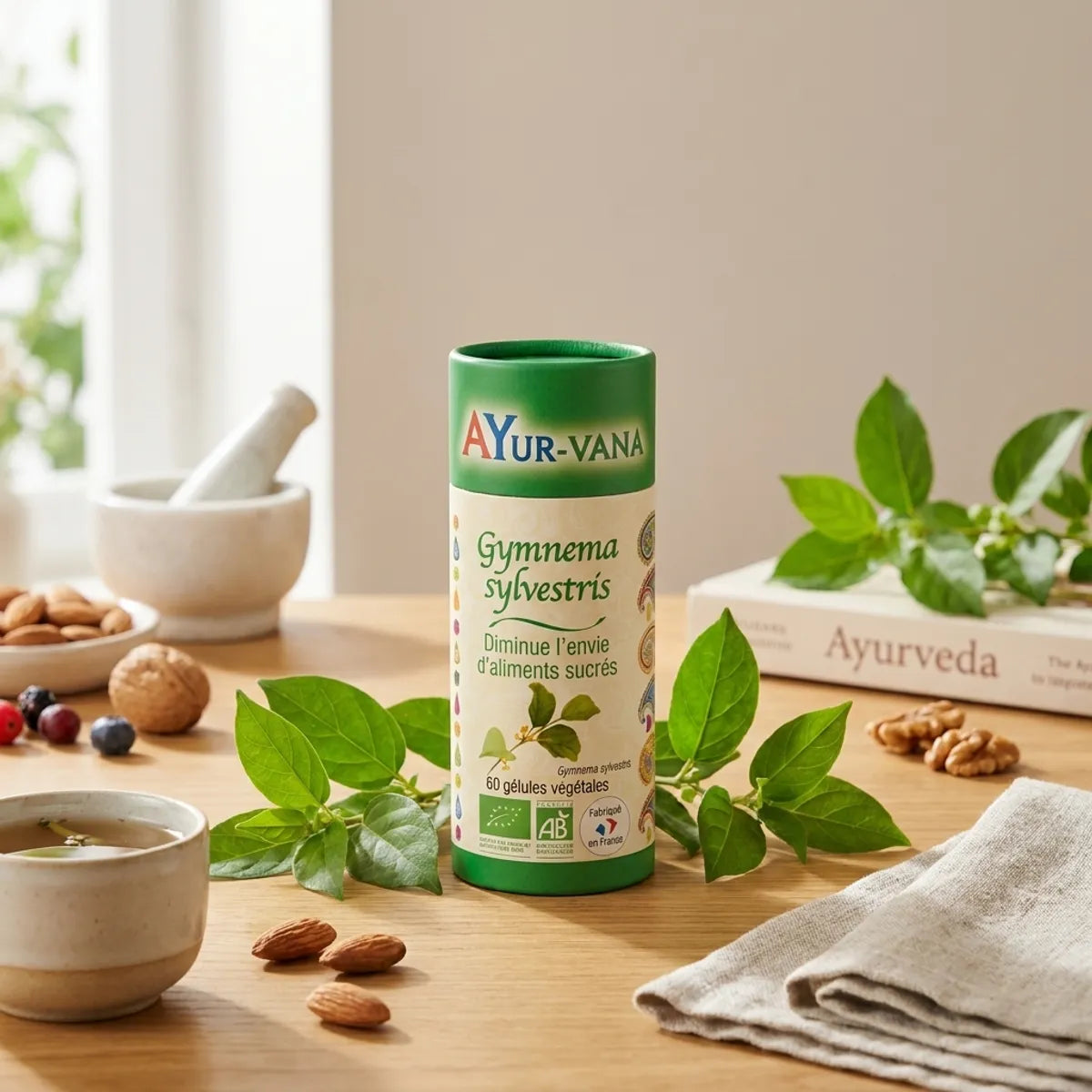 Gymnema Sylvestris bio Ayur-Vana en gélules avec feuilles vertes et thé ayurvédique