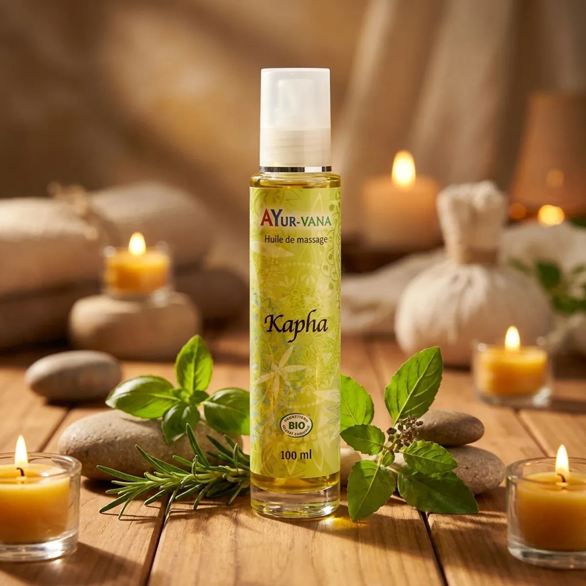 Huile de massage Kapha bio Ayurvana 100ml avec herbes et pierres sur bois