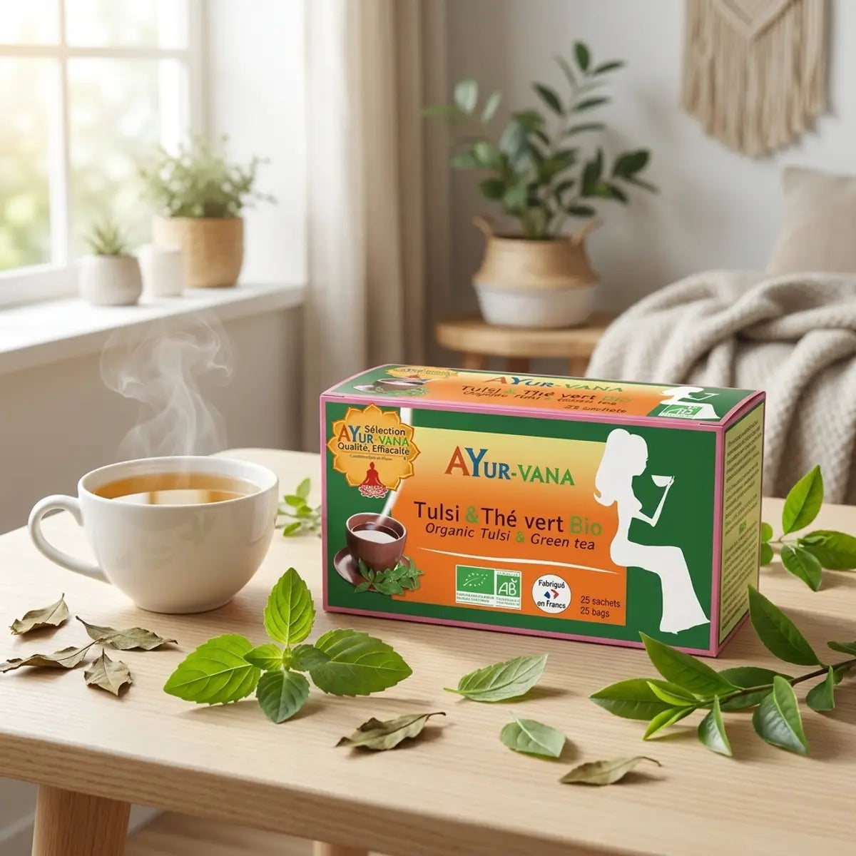 Infusion Tulsi & Thé vert bio Ayurvana avec feuilles fraîches et tasse fumante