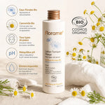 Lotion Tonique Visage bio Florame avec camomille et eaux florales sur fond beige