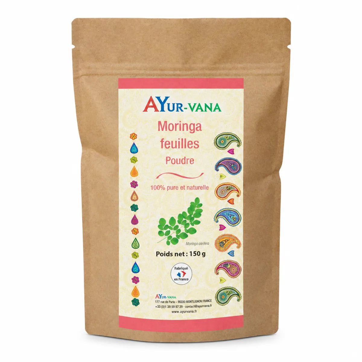 Sachet de poudre de Moringa AYur-vana bio sur fond blanc, produit naturel ayurvédique