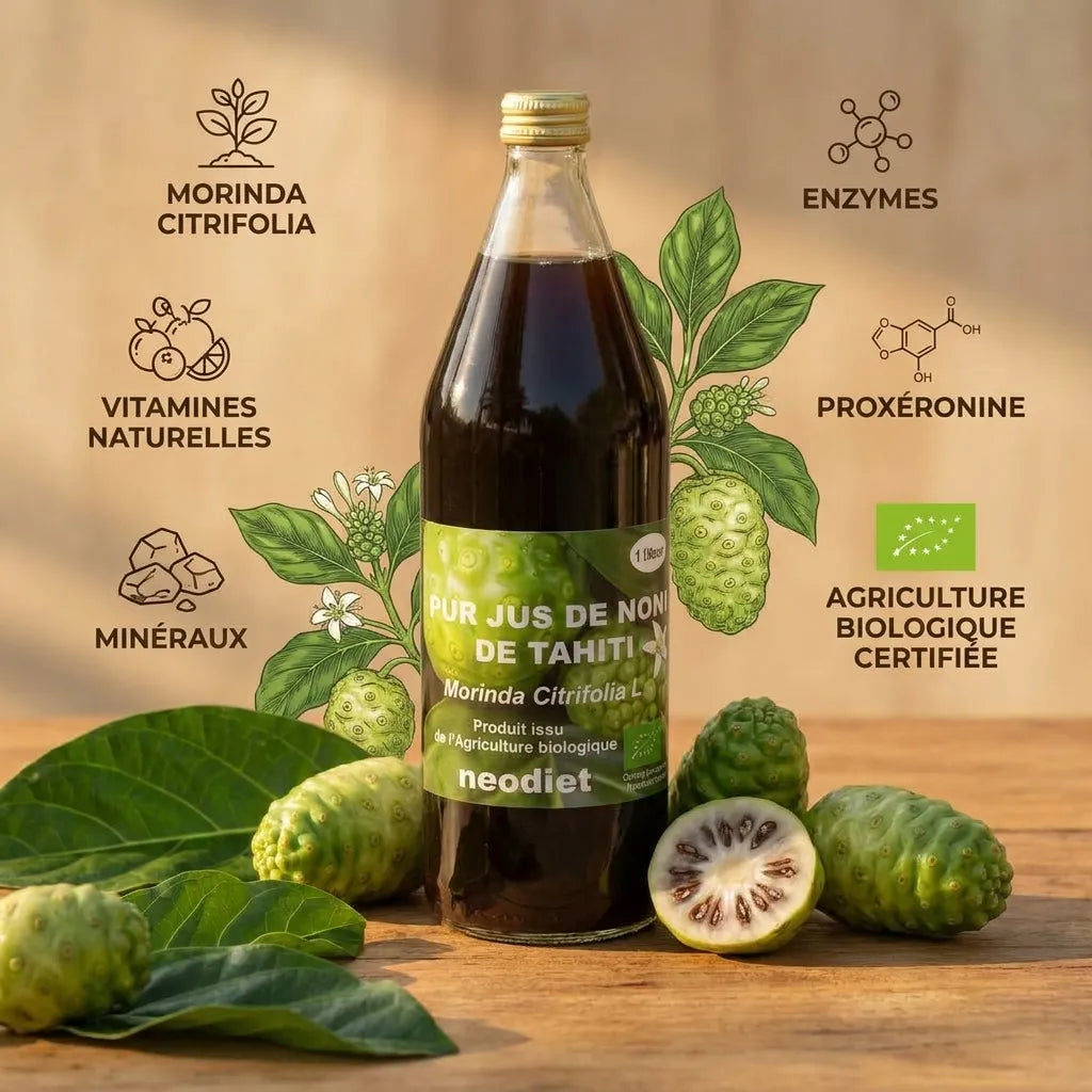 Bouteille de pur jus de Noni bio avec fruits frais et ingrédients naturels en studio professionnel