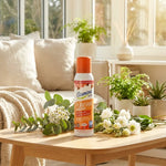 Spray purifiant habitat vegan Etamine du Lys dans un intérieur moderne avec plantes et fleurs naturelles