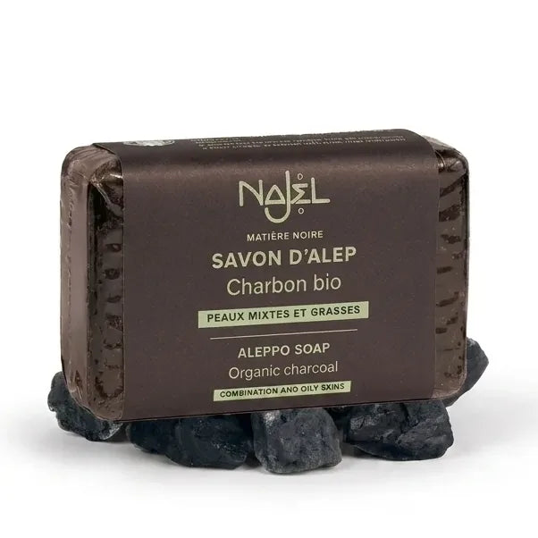 Savon Najel Alep charbon végétal bio sur fond blanc avec emballage marron