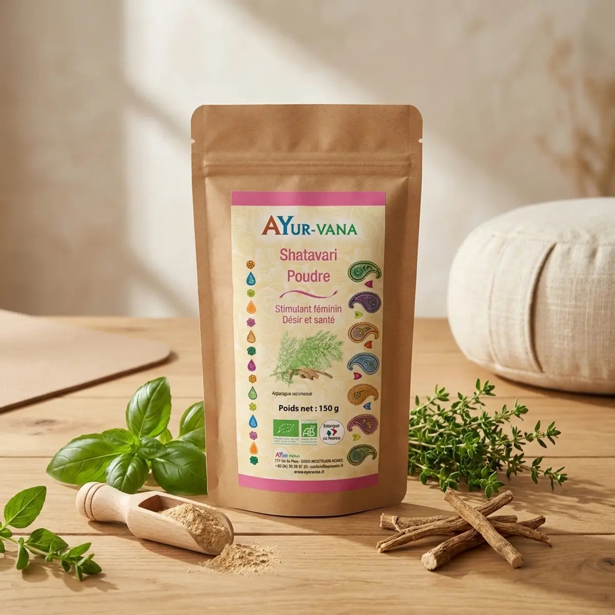Shatavari bio poudre Ayurvana 150g avec herbes et accessoires wellness sur bois naturel