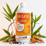 Bouteille SILI'CUMA entourée de curcuma, poivre noir et bambou sur fond blanc