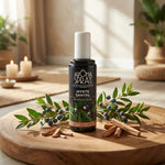 Spray d'ambiance Myrte Santal avec botaniques frais et bougies dans un décor zen apaisant