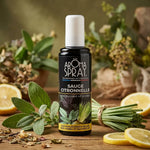 Spray d'ambiance Sauge Citronnelle Aromaspray avec herbes fraîches et citron sur surface naturelle