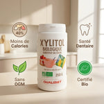 Pot de Xylitol Bio blanc 250G avec infographie des bénéfices: moins de calories, santé dentaire, sans OGM, certifié AB