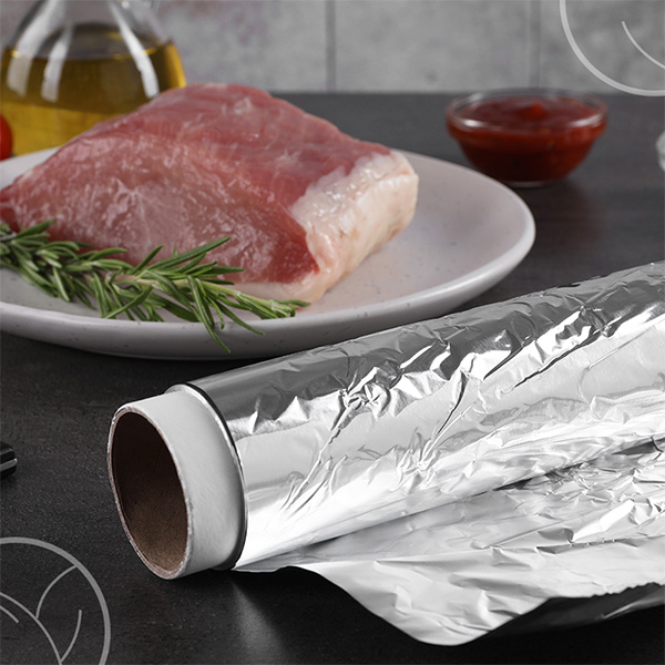 Photo d'un rouleau de papier d'Aluminium sur un plan de travail