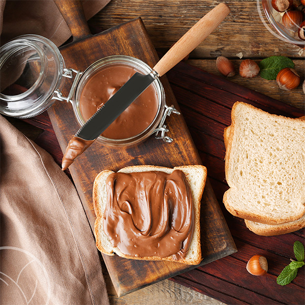 Pâte à tartiner au chocolat, noisettes et lait