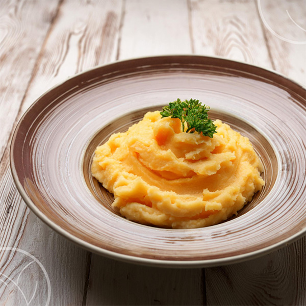 Purée dans une assiette