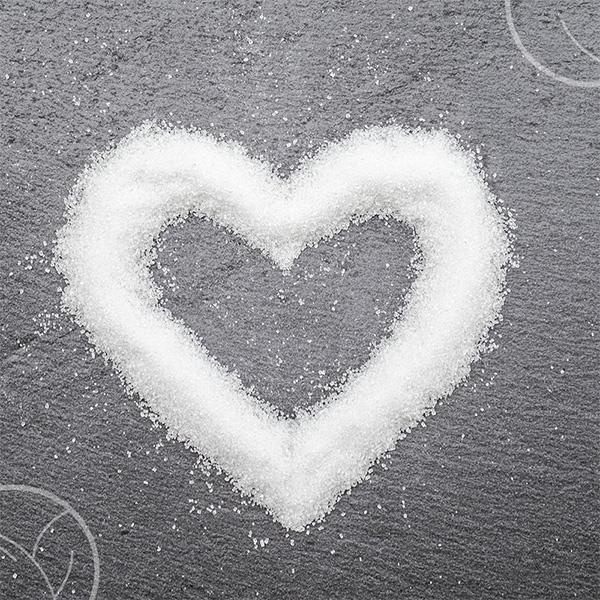 Photo d'un coeur formé avec du xylitol